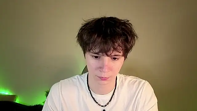 Snapshot of AnthonyCuutie chatting on 05.14.26 AnthonyCuutie online show from 05.14.26
