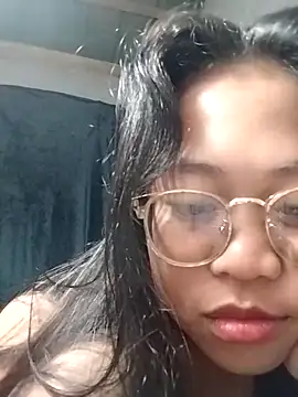 Snapshot of angelpinay44 chatting on 03.24.26 angelpinay44 online show from 03.24.26
