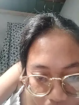 Snapshot of angelpinay44 chatting on 03.27.26 angelpinay44 online show from 03.27.26