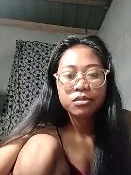 Snapshot of angelpinay44 chatting on 03.29.26 angelpinay44 online show from 03.29.26