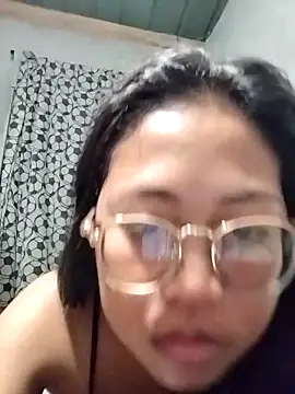 Snapshot of angelpinay44 chatting on 04.01.26 angelpinay44 online show from 04.01.26
