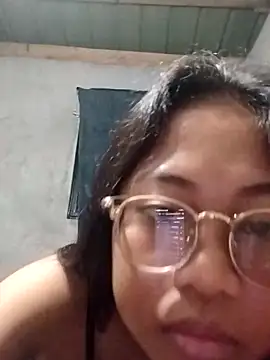 Snapshot of angelpinay44 chatting on 04.05.26 angelpinay44 online show from 04.05.26