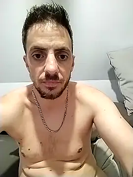 Snapshot of hommebi64 chatting on 03.02.26 hommebi64 online show from 03.02.26