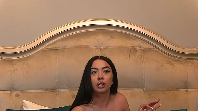 Kim Skyleer online show from 03.11.26