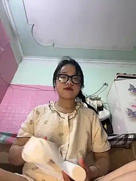 Leeeeiu online show from 04.12.26