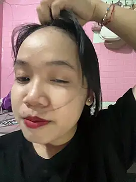 Snapshot of Leeeeiu chatting on 06.06.26 Leeeeiu online show from 06.06.26