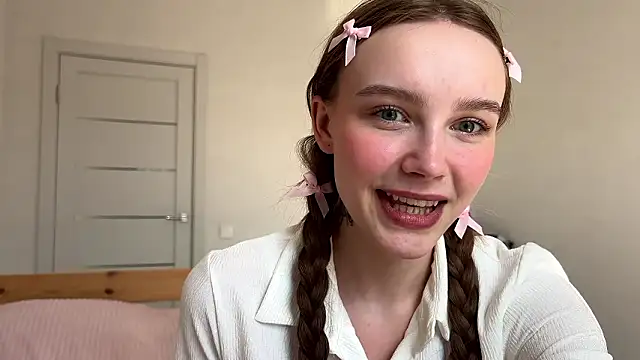 Lolatatee online show from 03.09.26