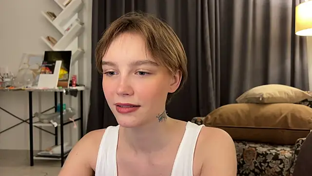 Snapshot of Lolatatee chatting on 06.13.26 Lolatatee online show from 06.13.26