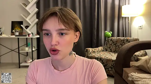 Snapshot of Lolatatee chatting on 06.30.26 Lolatatee online show from 06.30.26