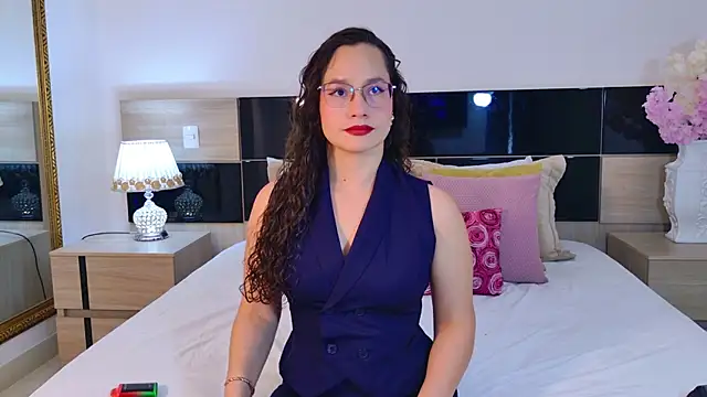 Snapshot of EmmaRicco chatting on 04.29.26 EmmaRicco online show from 04.29.26