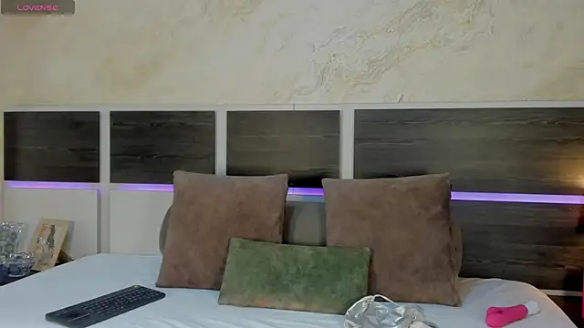 Snapshot of Natalia_Cruzz chatting on 06.01.26 Natalia Cruzz online show from 06.01.26