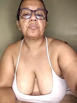 Roxy 77 online show from 03.25.26