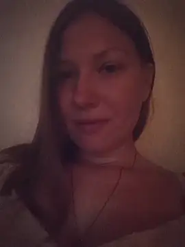 Snapshot of August_Shine chatting on 05.19.26 August Shine online show from 05.19.26