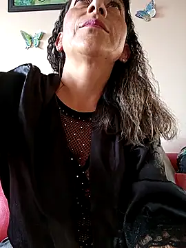 Snapshot of Lucia_Rios chatting on 04.22.26 Lucia Rios online show from 04.22.26