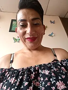 Snapshot of Lucia_Rios chatting on 04.23.26 Lucia Rios online show from 04.23.26
