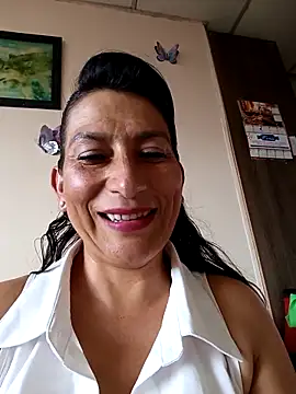 Snapshot of Lucia_Rios chatting on 05.04.26 Lucia Rios online show from 05.04.26