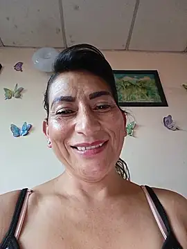 Snapshot of Lucia_Rios chatting on 05.12.26 Lucia Rios online show from 05.12.26