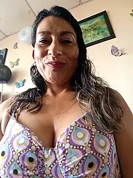 Snapshot of Lucia_Rios chatting on 06.15.26 Lucia Rios online show from 06.15.26