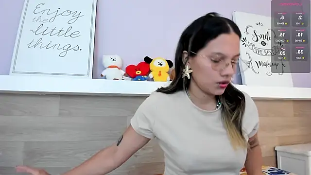 EmmaSanchez  online show from 04.20.26