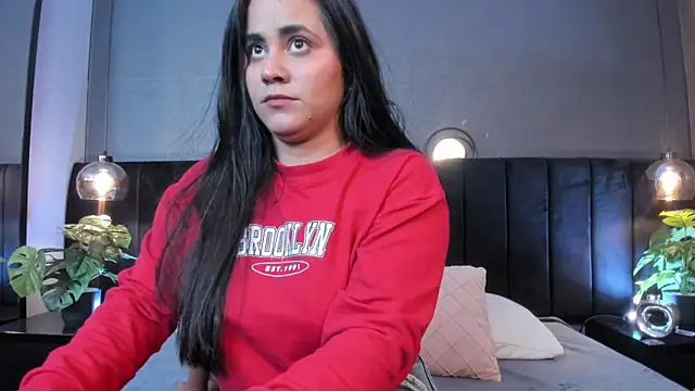 Snapshot of alejandra__garcia chatting on 04.22.26 alejandra garcia online show from 04.22.26