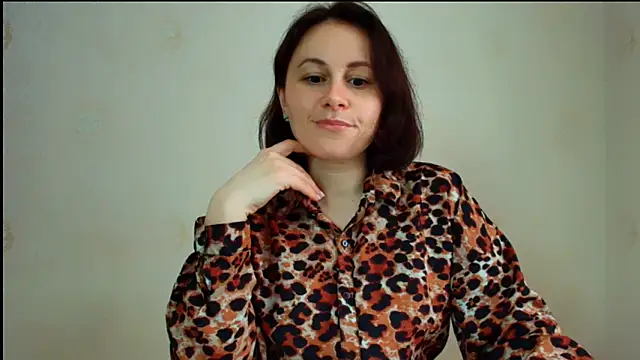 Snapshot of Inessa_beauty chatting on 04.17.26 Inessa beauty online show from 04.17.26