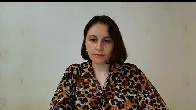 Snapshot of Inessa_beauty chatting on 07.25.26 Inessa beauty online show from 07.25.26