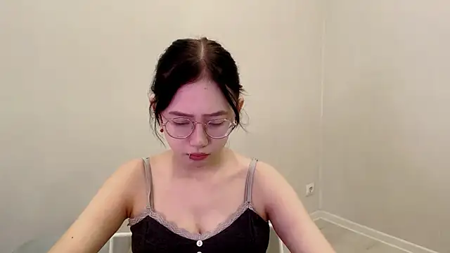 Snapshot of SolvedGlobe chatting on 05.14.26 SolvedGlobe online show from 05.14.26