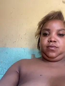 Snapshot of friendlybitch22 chatting on 04.11.26 friendlybitch22 online show from 04.11.26