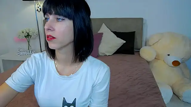 HeidieRaven online show from 04.15.26