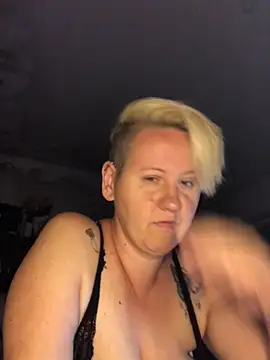 Snapshot of SofiaAmour chatting on 06.20.26 SofiaAmour online show from 06.20.26