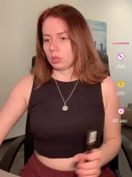 Snapshot of VelvetChloe chatting on 04.24.26 VelvetChloe online show from 04.24.26
