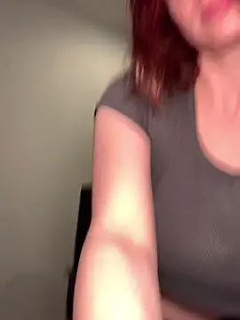 Snapshot of VelvetChloe chatting on 05.17.26 VelvetChloe online show from 05.17.26