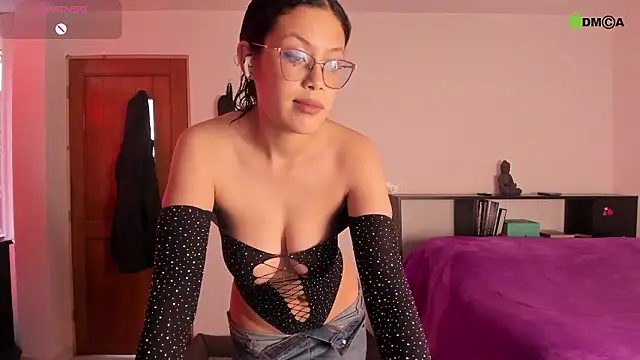 sara  aster online show from 03.28.26