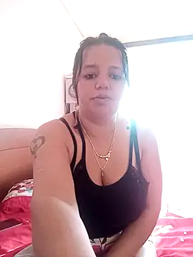Snapshot of roxana_e43 chatting on 05.01.26 roxana e43 online show from 05.01.26
