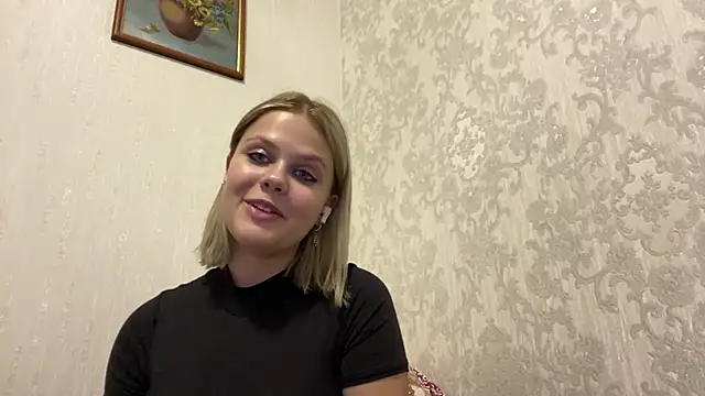 Snapshot of RoyalNovaX chatting on 03.02.26 RoyalNovaX online show from 03.02.26