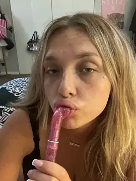 imkhloe online show from 07.21.26