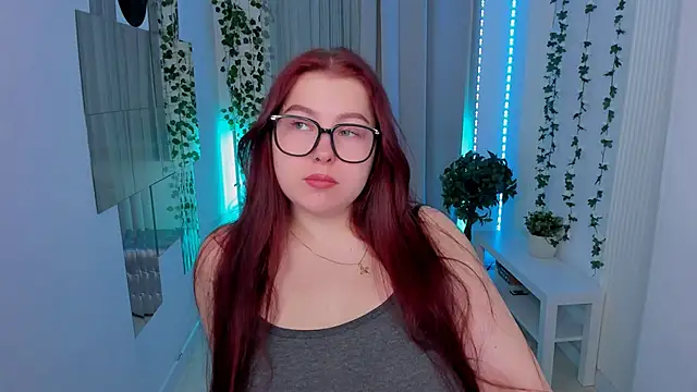 Snapshot of effyrain chatting on 03.14.26 effyrain online show from 03.14.26