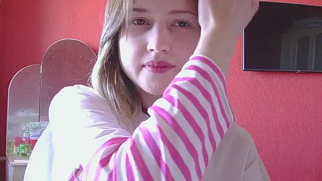 Snapshot of Beloved_Mary chatting on 05.15.26 Beloved Mary online show from 05.15.26