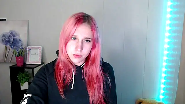 Scarlett lil online show from 04.10.26