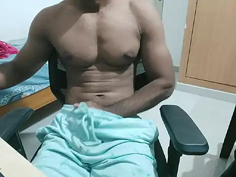 Snapshot of kratosTheHunk chatting on 06.13.26 kratosTheHunk online show from 06.13.26