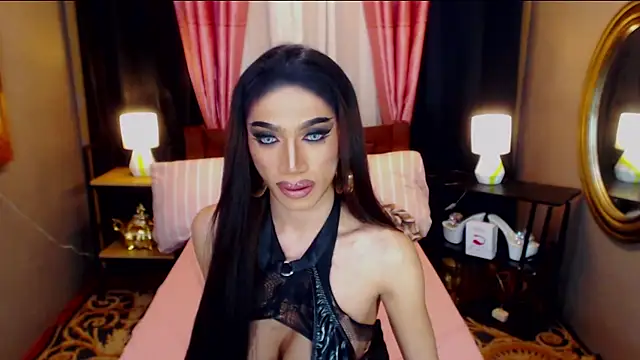 Snapshot of KieraLee chatting on 05.16.26 KieraLee online show from 05.16.26