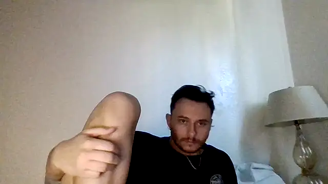 Snapshot of TallHungandCloudy69 chatting on 03.11.26 TallHungandCloudy69 online show from 03.11.26