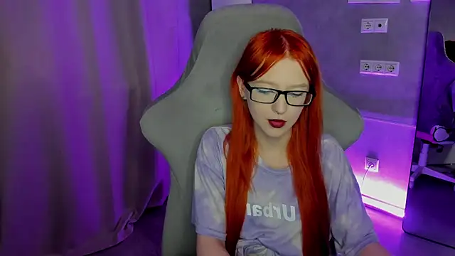 Emma Dusk online show from 03.27.26