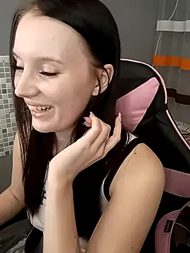 Mary Blu online show from 03.11.25