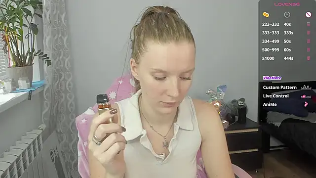 Mary Blu online show from 11.16.25