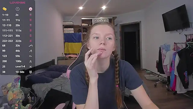 Mary Blu online show from 11.29.25