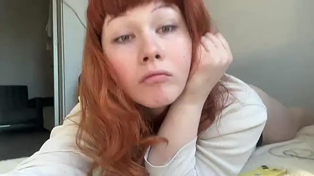 Snapshot of AlexaGudz chatting on 06.03.26 AlexaGudz online show from 06.03.26