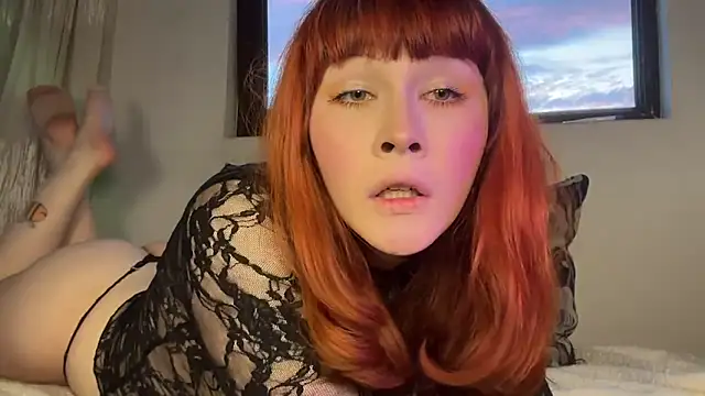 Snapshot of AlexaGudz chatting on 06.17.26 AlexaGudz online show from 06.17.26