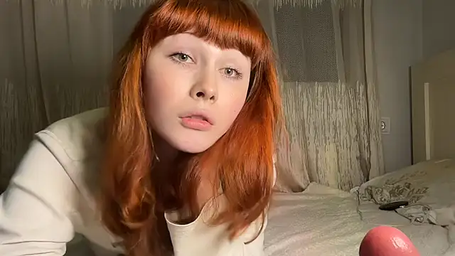 Snapshot of AlexaGudz chatting on 06.20.26 AlexaGudz online show from 06.20.26