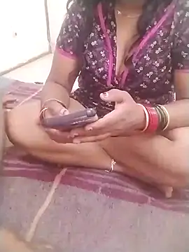 Snapshot of kavita-bhabhi-chut chatting on 03.28.26 kavita-bhabhi-chut online show from 03.28.26